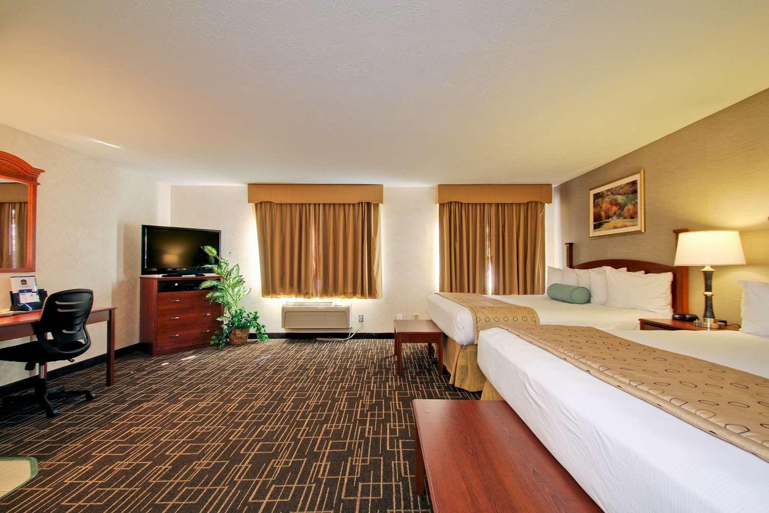 מולין Best Western Airport Inn מראה חיצוני תמונה