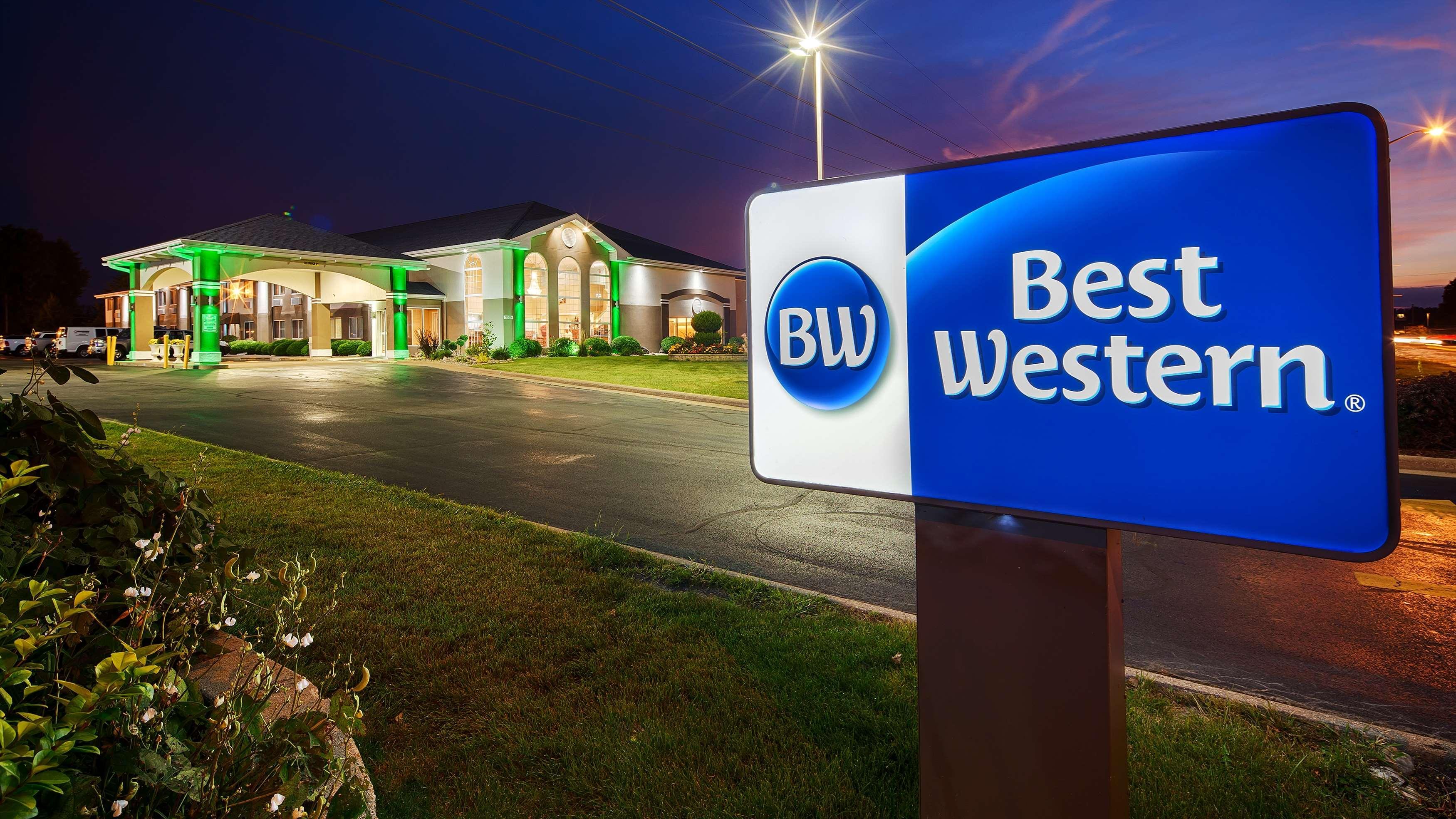 מולין Best Western Airport Inn מראה חיצוני תמונה