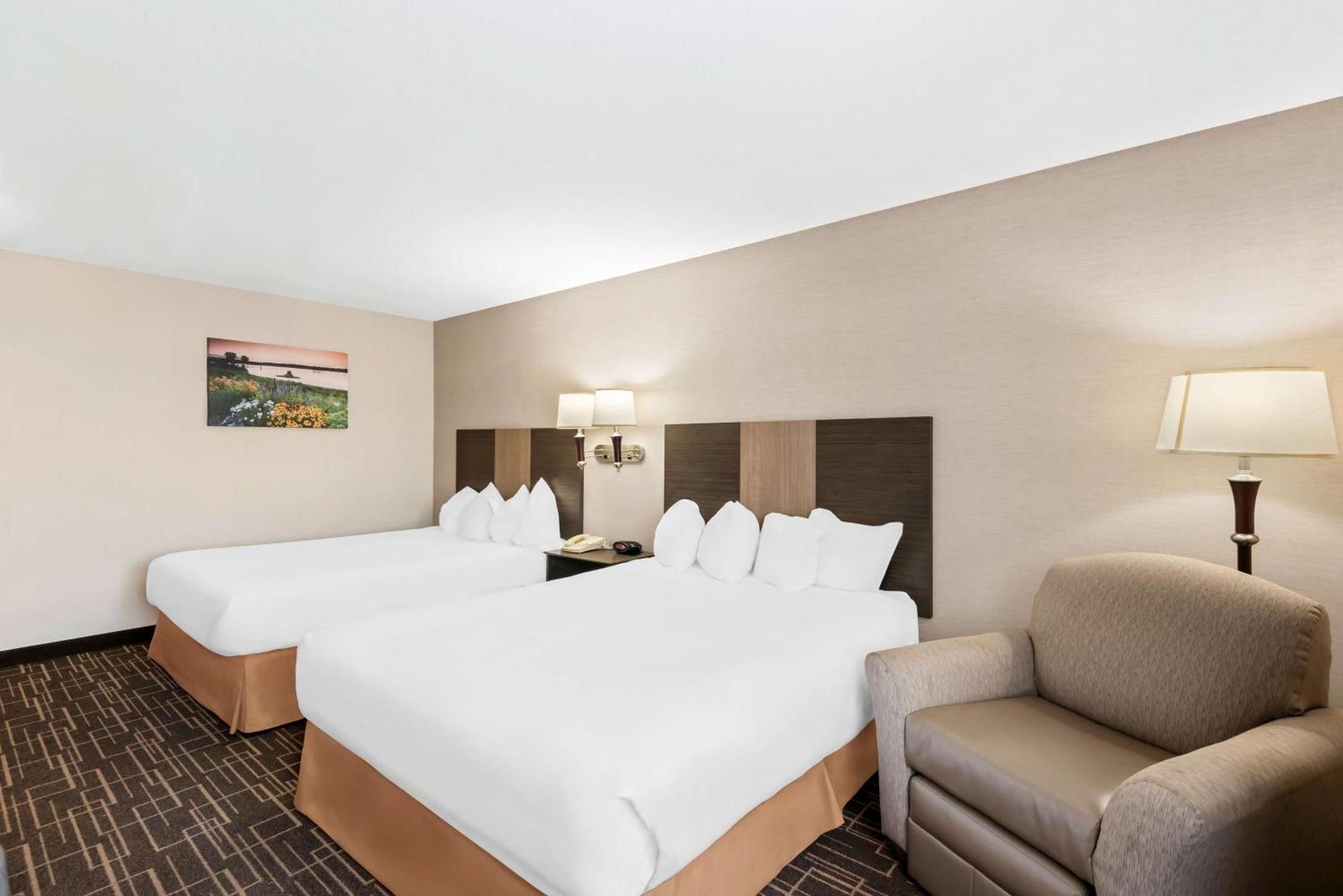 מולין Best Western Airport Inn מראה חיצוני תמונה